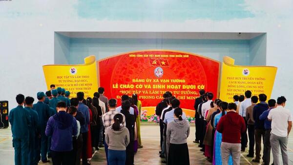 Xã Vạn Tường tổ chức Lễ chào cờ và sinh hoạt dưới cờ tháng 12