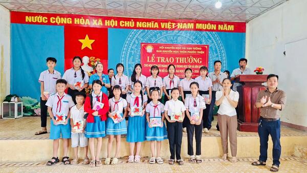 Thôn Phước Thiện, xã Vạn Tường: khơi nguồn quỹ khuyến học từ tình làng nghĩa xóm, tiếp lửa cho thế hệ trẻ