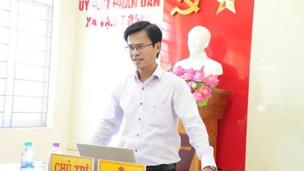 Xã Vạn Tường: tổ chức họp đánh giá tiến độ và tháo gỡ các khó khăn, vướng mắc trong công tác bồi thường, giải phóng mặt bằng 2 dự án giao thông